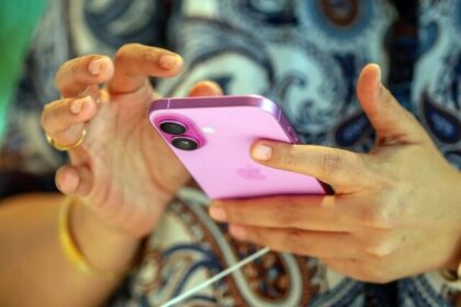 استراق سمع تماس‌های تلفنی از فاصله ۳ متری با هوش مصنوعی!
