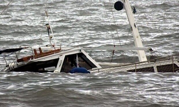 حادثه دریایی در اطراف‌ آب‌های لارک