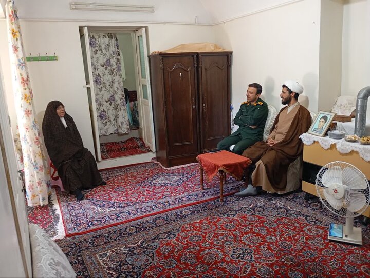 آغار رزمایش سراسری دیدار با خانواده شهدا و جانبازان در اردستان