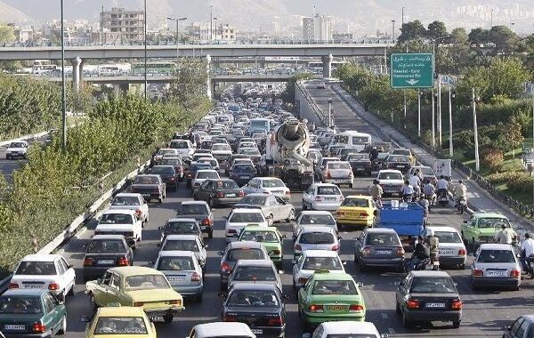 ترافیک پرحجم و سنگین صبحگاهی در برخی از معابر و بزرگراه‌های تهران