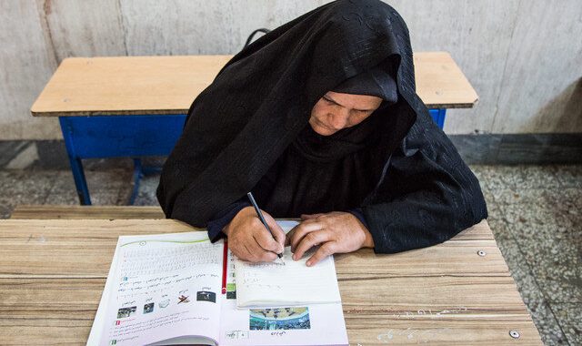 باسوادی جمعیت هدف در کردستان به بیش از ۹۷ درصد رسیده است