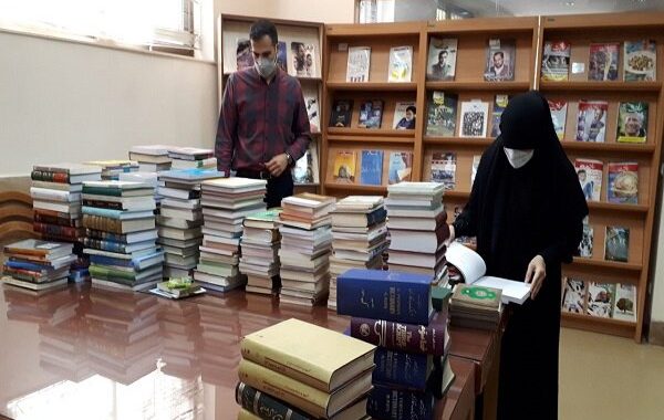 پویش اهدای کتاب به کتابخانه‌های روستایی کردستان آغاز شد